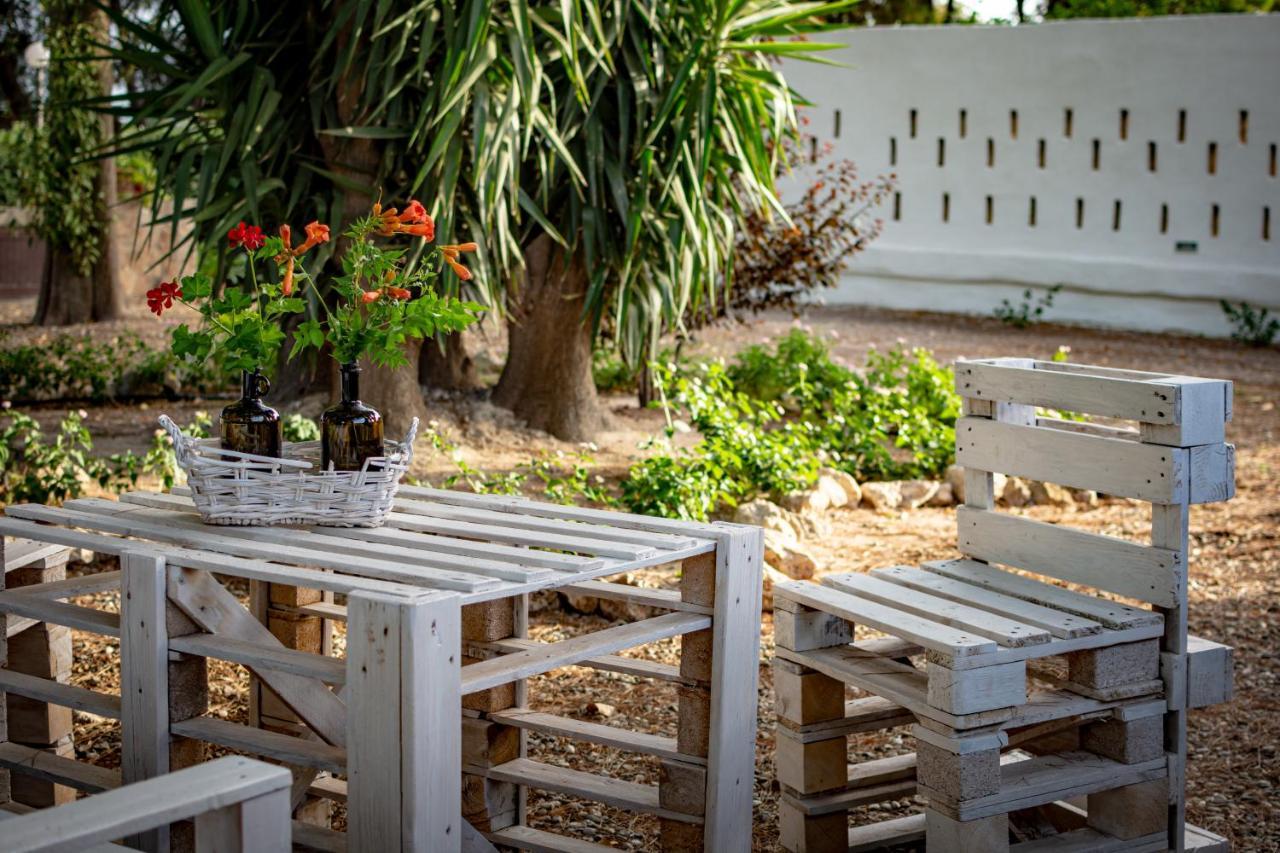 Antica Casina B&B Di Charme Pulsano Bagian luar foto